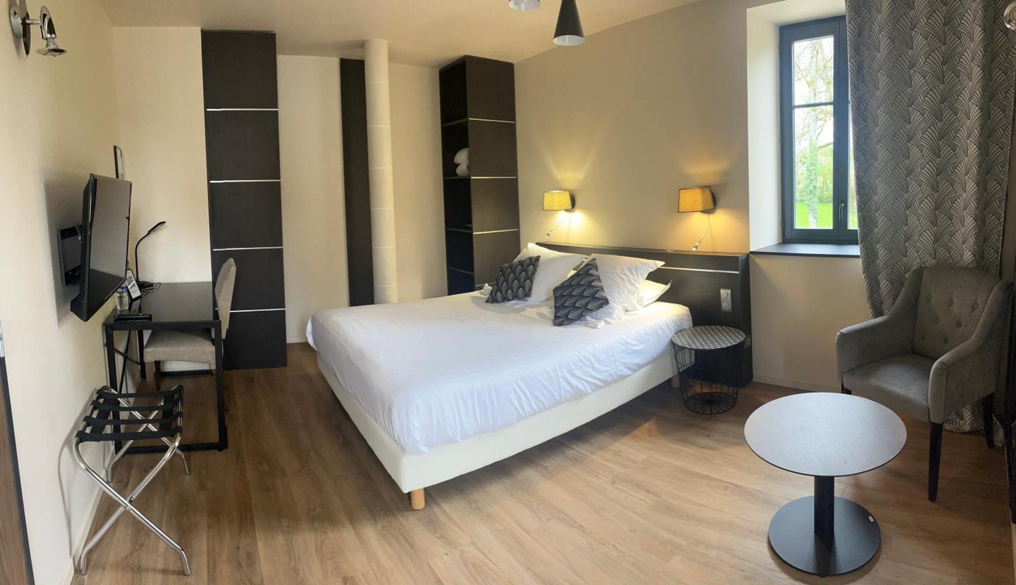 Hotel La Vinaigrerie Logis Joinville Exterior photo